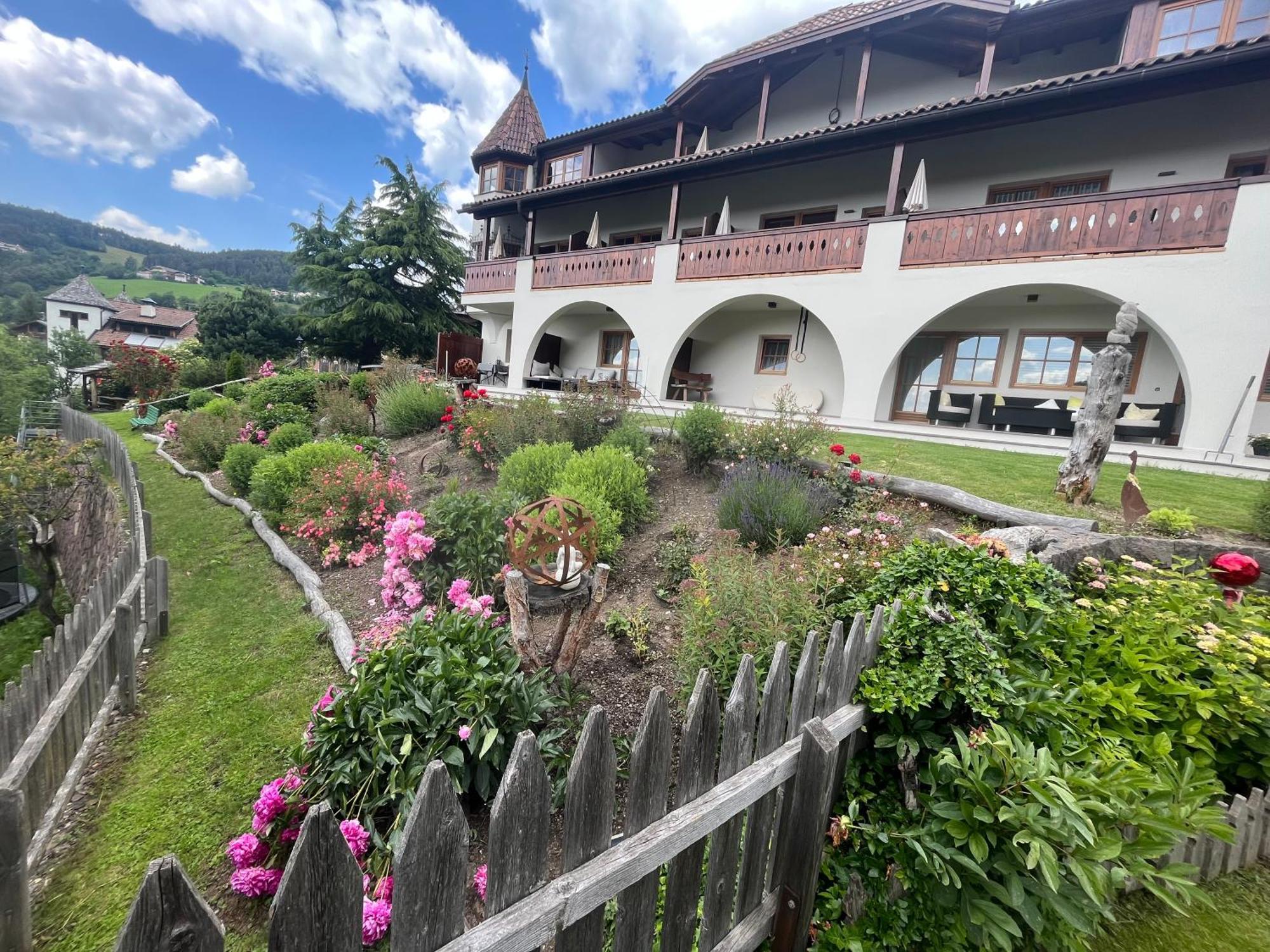Residence Burghof Seis am Schlern Exterior foto